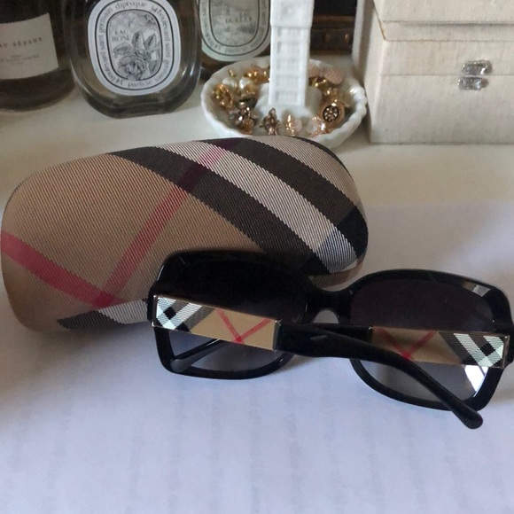 Burberry Accessories - Authentic Burberry sunglasses!